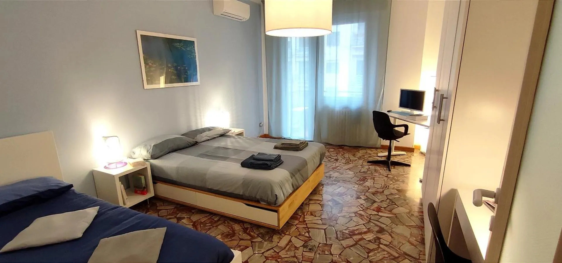 מילאנו 2 Minimal Rooms 0*,  איטליה